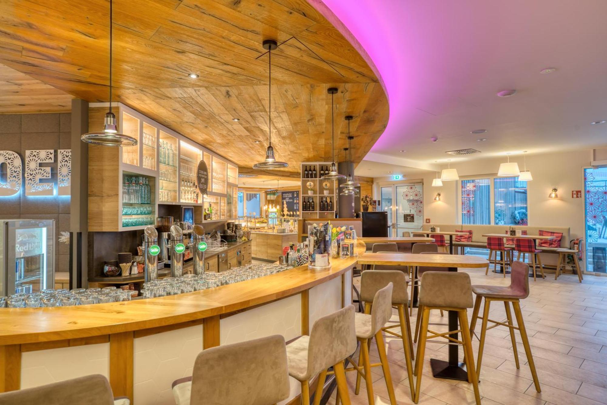 Cooee Alpin Hotel Бад Клайнкирххайм Екстериор снимка